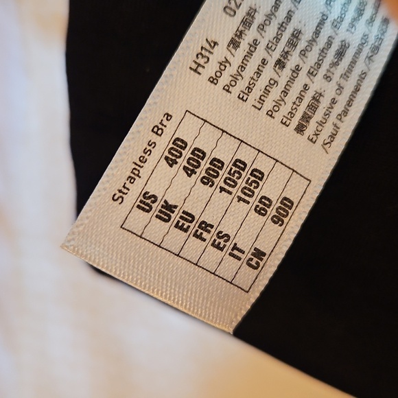 Black Strapless Bra - Picture 6 of 6